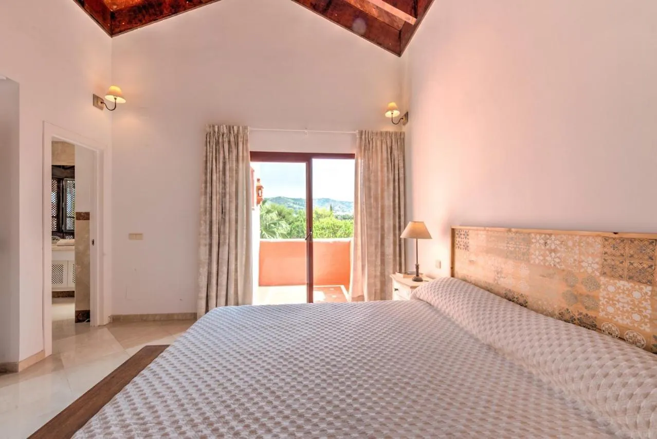 Luxury Penthouse In Jardines De Don Carlos Marbella Spain